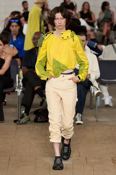 Look 30